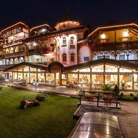 Rene Dolomites Boutique Hotel Pozza di Fassa