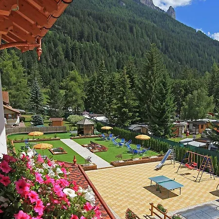 Rene Dolomites Boutique Hotel Pozza di Fassa