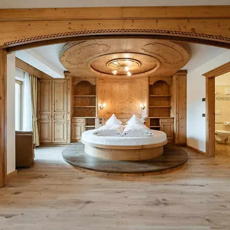 Rene Dolomites Boutique Hotel Pozza di Fassa