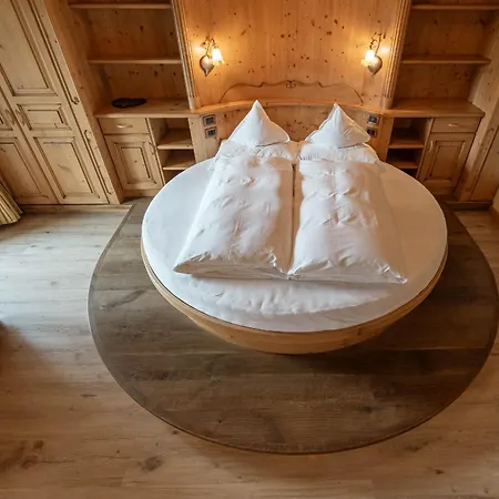 Rene Dolomites Boutique Hotel