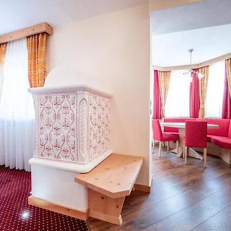 Rene Dolomites Boutique Hotel Pozza di Fassa